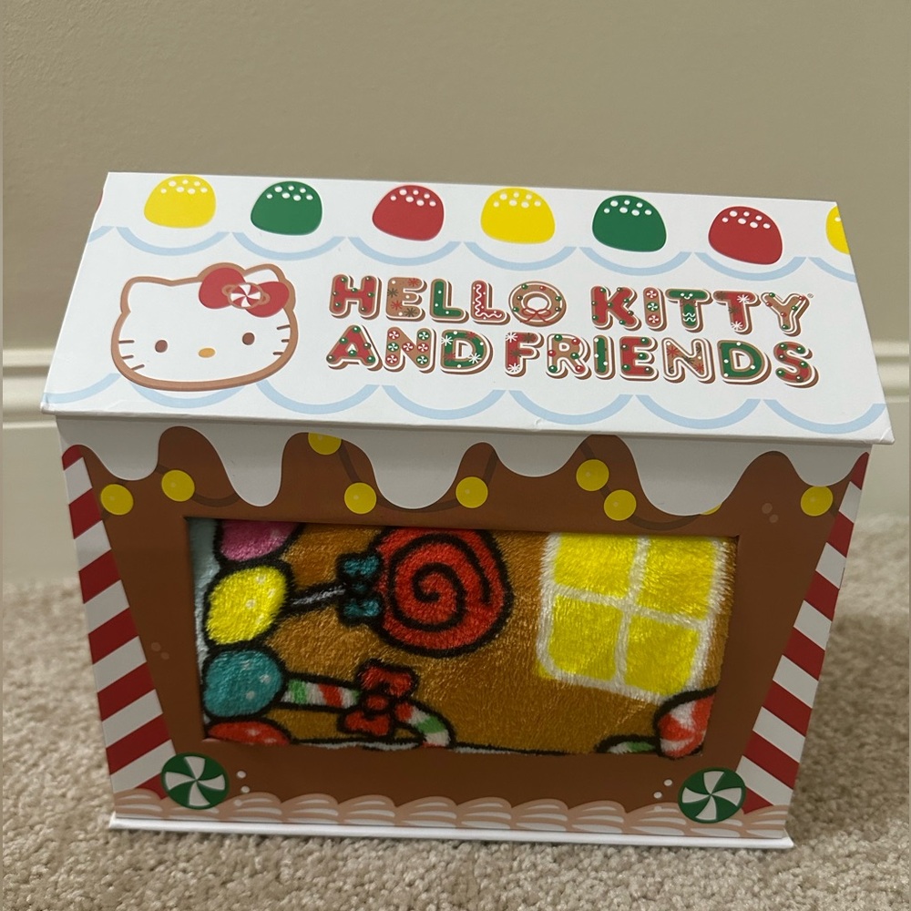 NWT Hello Kitty Blanket in a Box Plush Throw 46in x60in